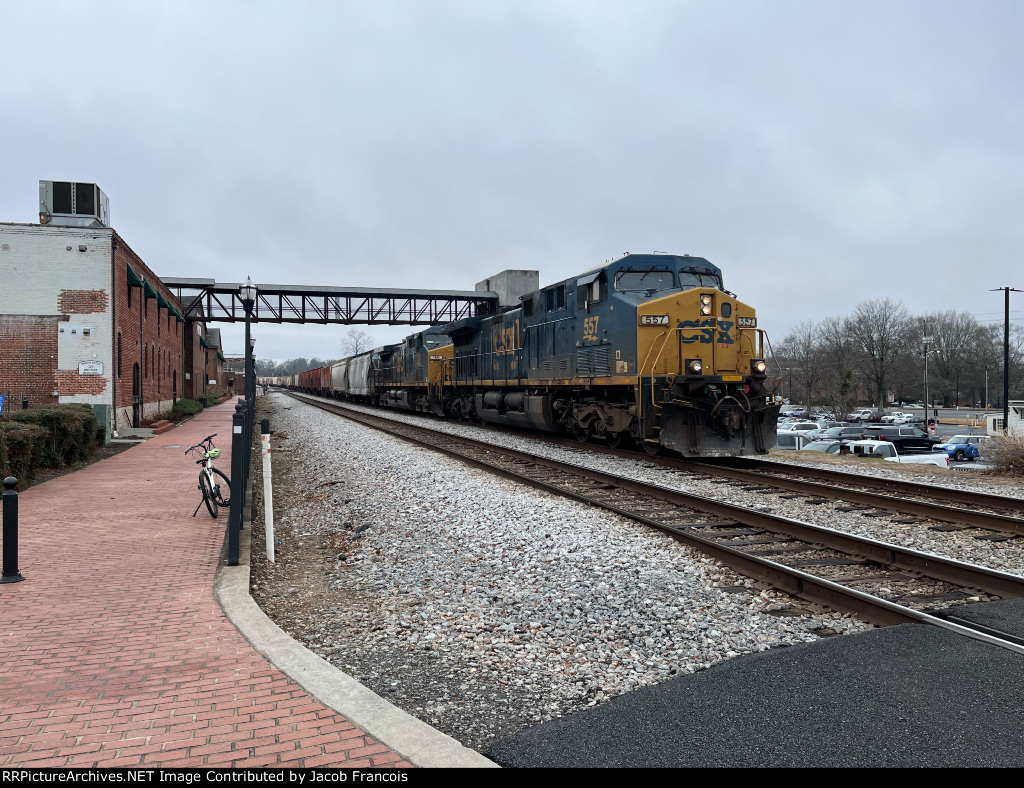 CSX 557